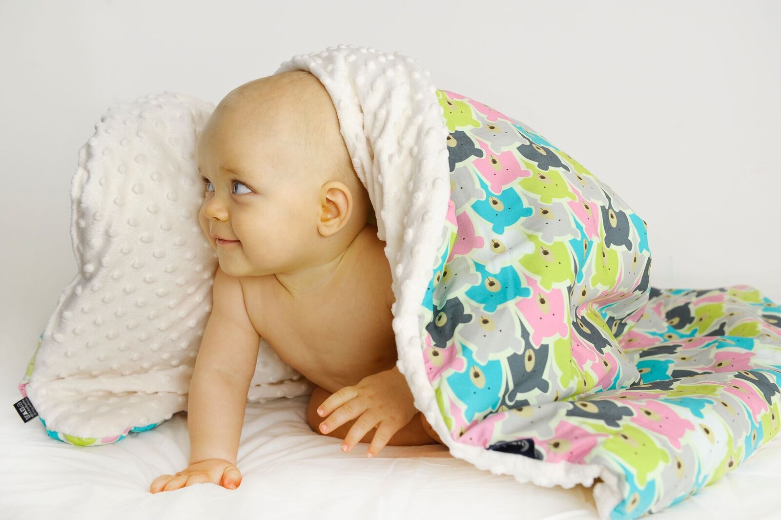 Buffalo / Chocolate Baby Blanket Fluffy Fields